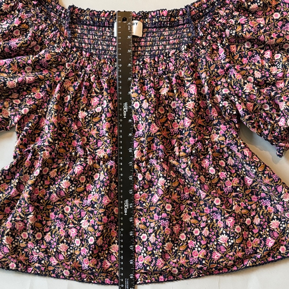 Women’s Old Navy Floral Blouse Navy and Pink With Smocked Back Size L - Picture 8 of 9